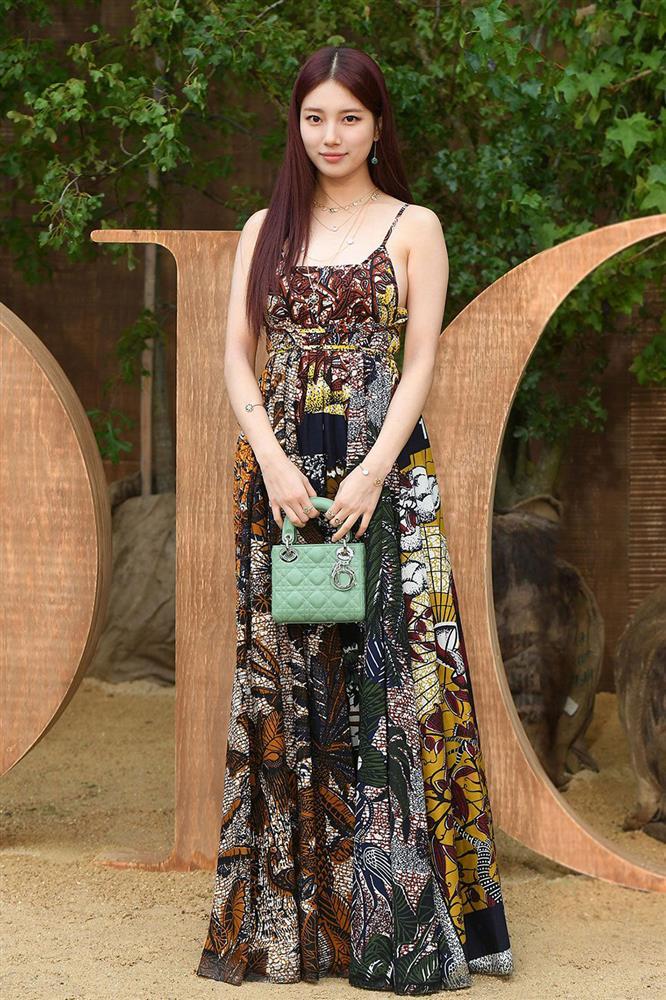 6 kiểu trang phục giúp nàng eo bánh mì trở nên thon thả-3