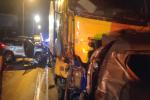 Tài xế ô tô tông trực diện xe máy ngáng đường khiến 2 người tử vong-2