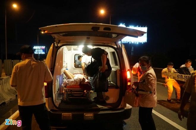 2 thai phụ phải cấp cứu sau vụ tai nạn liên hoàn ở cao tốc Long Thành-3