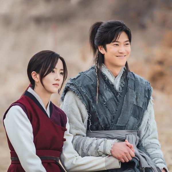 Nam thần tượng đổi đời vì cứu sống bộ phim có nam chính dính ồn ào-7