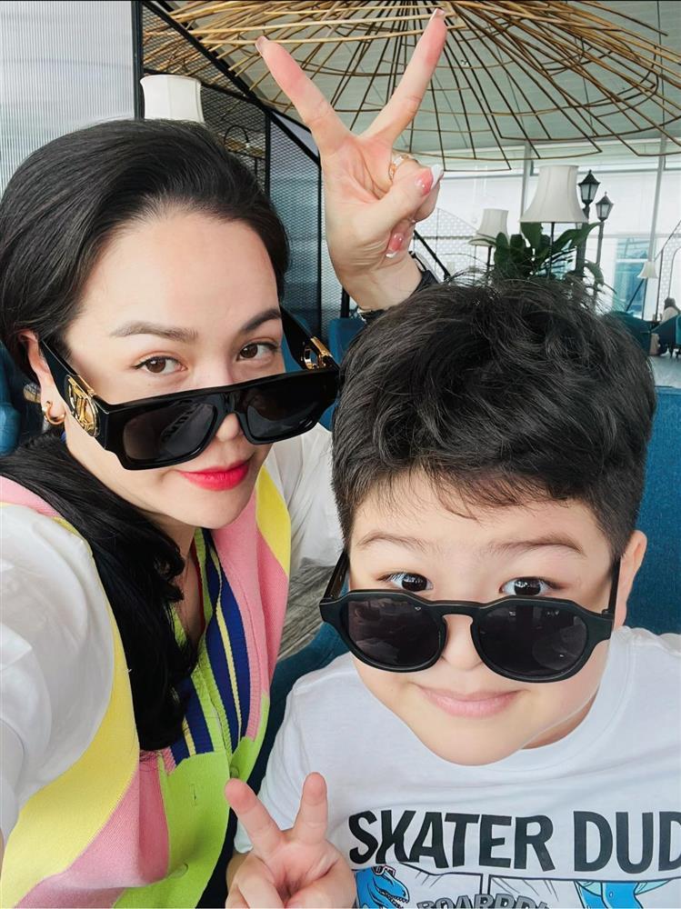 Nhật Kim Anh cùng chồng cũ đưa con xuất ngoại-1