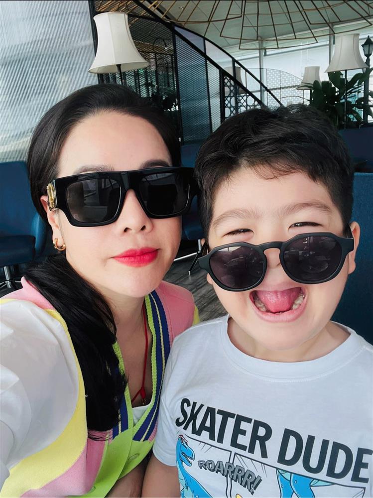 Nhật Kim Anh cùng chồng cũ đưa con xuất ngoại-4