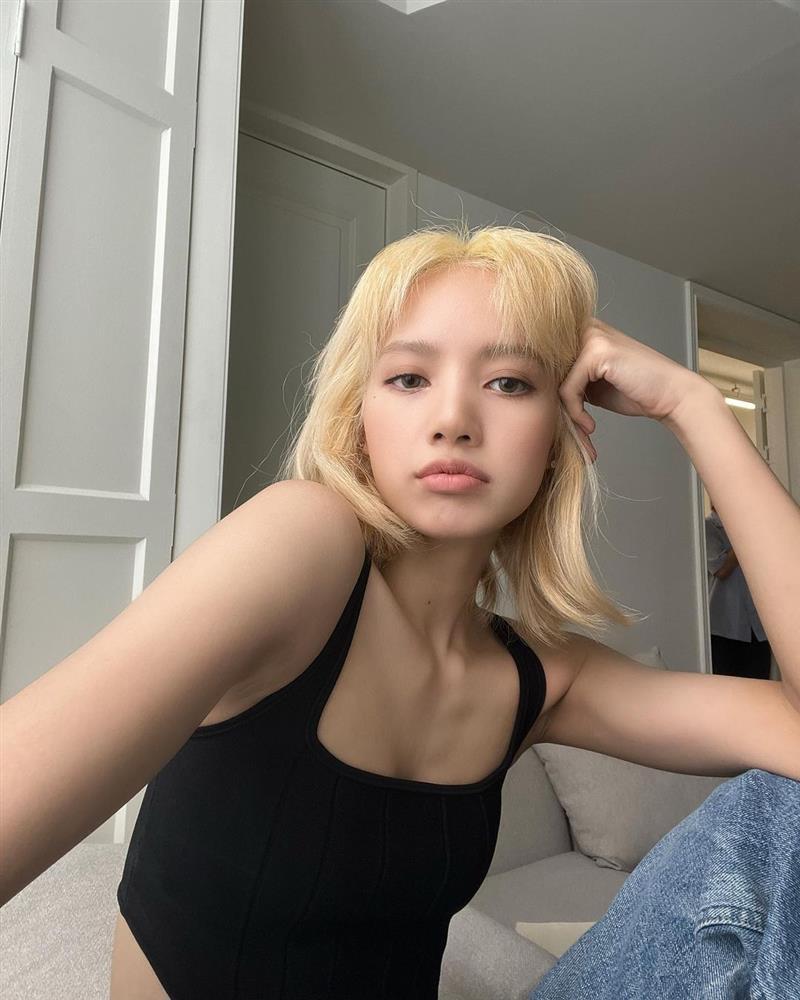 Lisa BLACKPINK tung ảnh tóc tẩy xơ xác vẫn hút 10 triệu tim-4