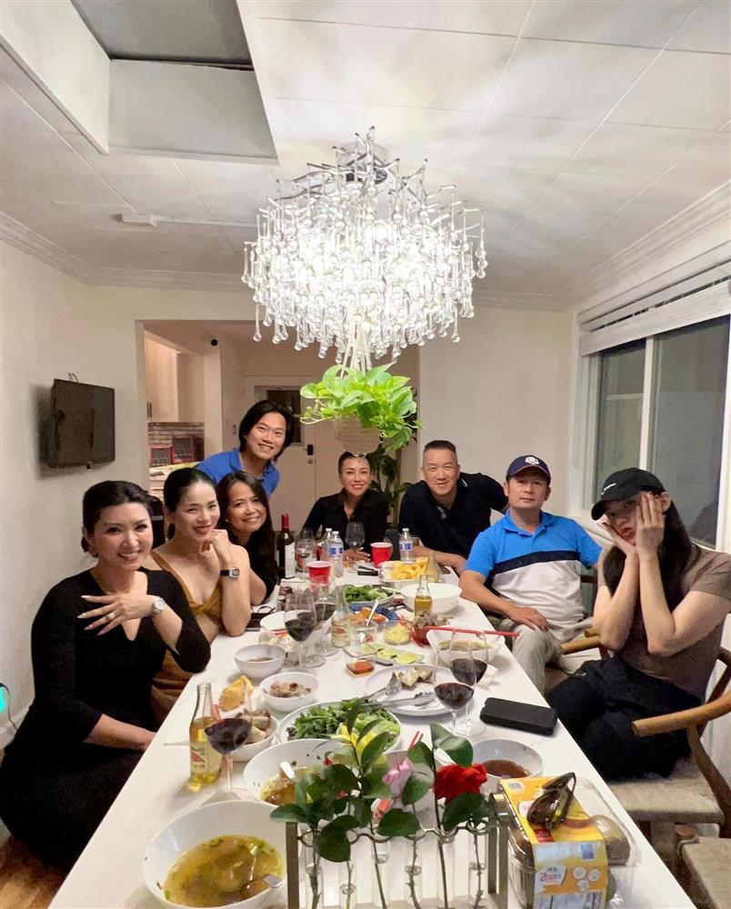 Tin showbiz Việt ngày 3/8: Cận nơi Huỳnh Anh và bạn gái chung sống-3