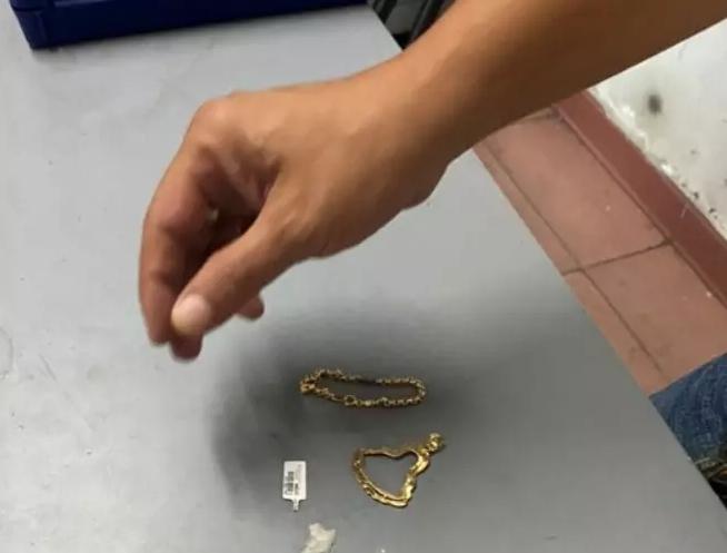 Vụ xả súng cướp tiệm vàng ở Huế: 4 ngày mới thu lại 2,5 lượng vàng-2