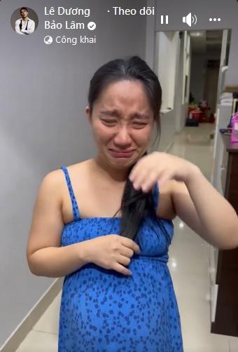 Vợ Lê Dương Bảo Lâm mặt mộc kém sắc vài tiếng trước khi đẻ-4
