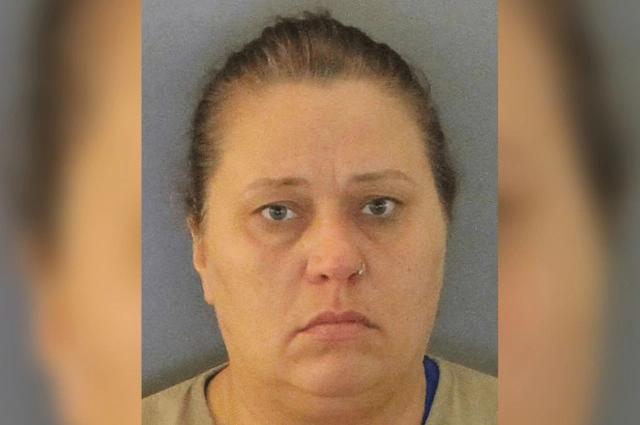 Bị thím U50 cưỡng hiếp, cậu bé 17 tuổi không thể đẩy ra vì quá nặng-1