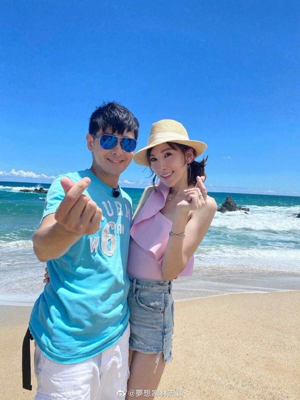 Vợ chồng Lâm Chí Dĩnh kỷ niệm ngày cưới trong viện-1