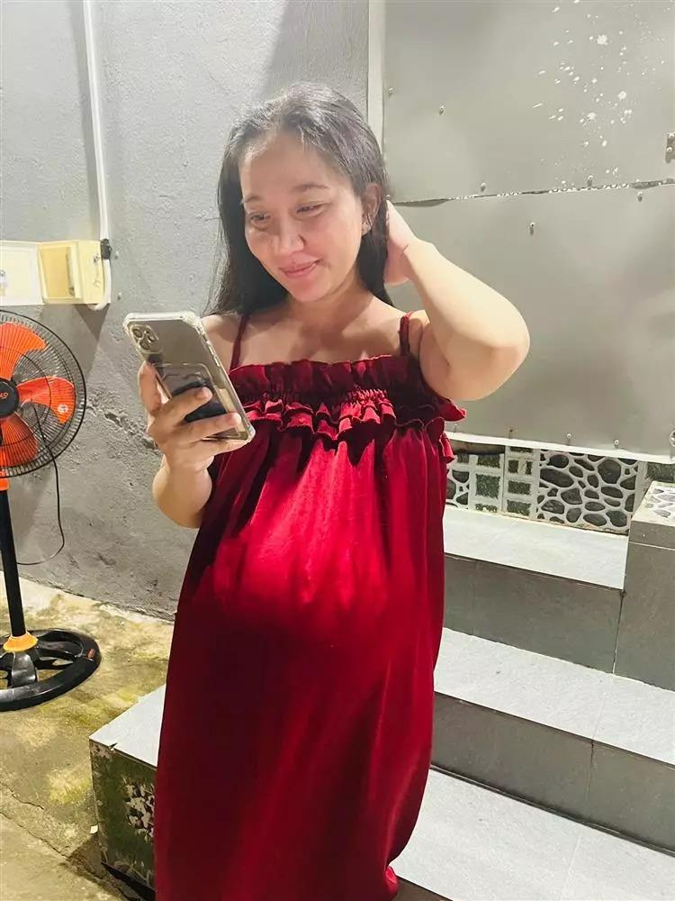 Vợ Lê Dương Bảo Lâm hé lộ dung mạo con trai vừa sinh-7