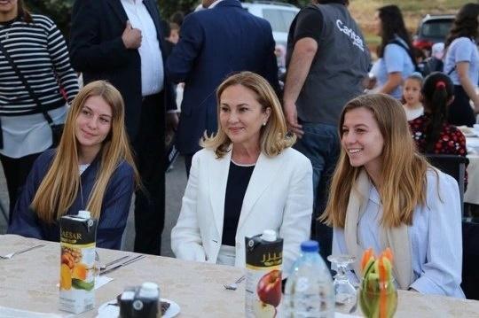 Cặp công chúa sinh đôi của hoàng gia Jordan-5