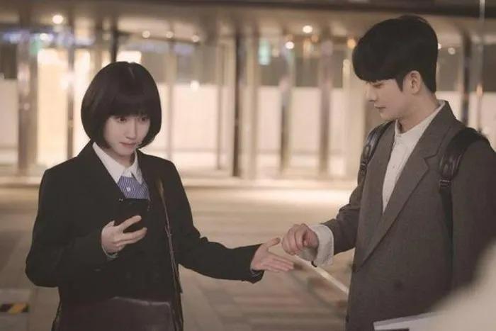 Chuyện tình của cá voi Park Eun Bin sắp gặp nhiều đau khổ-3