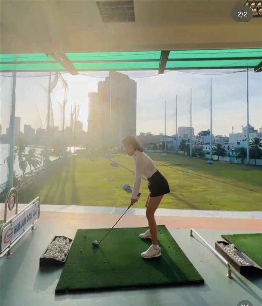 Nghi toang với chồng Diệp Lâm Anh, Quỳnh Thư chăm chơi golf hẳn-8
