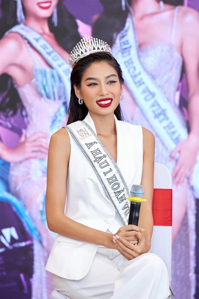 Á hậu Thảo Nhi Lê bàn vụ mặc bikini nhặt rác: Không có gì sai-4