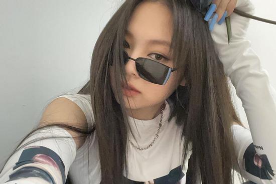 BLACKPINK Jennie bị thương khi quay phim Hollywood