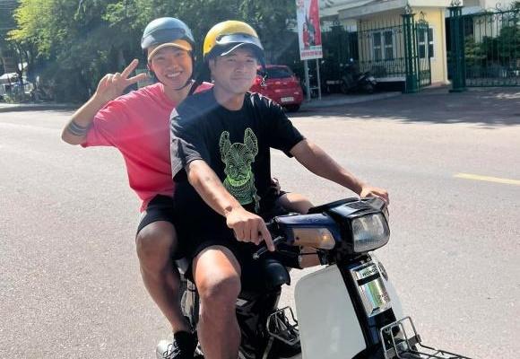 Đăng ảnh mừng sinh nhật chồng, vợ Hà Đức Chinh bị soi nhan sắc-7