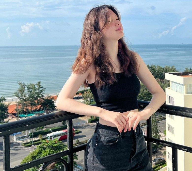 Bật cười Văn Toàn đầu bù tóc rối chụp ảnh bên em gái Văn Lâm-3