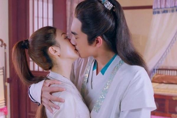 Triệu Lệ Dĩnh trên phim trường: mang nhiều trợ lý, lạnh nhạt với bạn diễn-8