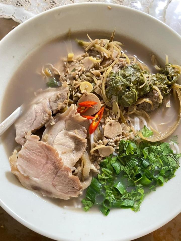 Món bún lạ miệng gây thương nhớ với hương lá xương sông ở Thái Bình-5