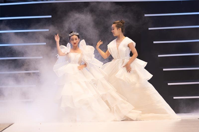 Ngắm sao nhí đẹp tựa công chúa bước ra từ cổ tích-2