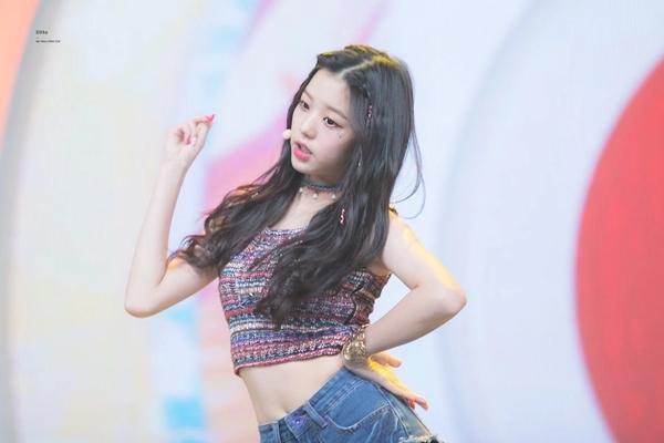 Trả giá đắt vì nổi tiếng sớm-12