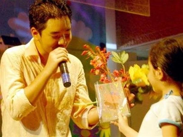 Cặp đôi cảm động nhất Kính Vạn Hoa khác lạ sau gần 20 năm-4