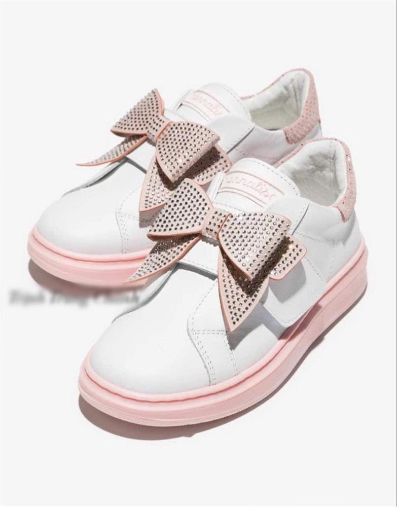 Chồng Đoàn Di Băng dát hàng hiệu cho ái nữ vừa tốt nghiệp mẫu giáo-11