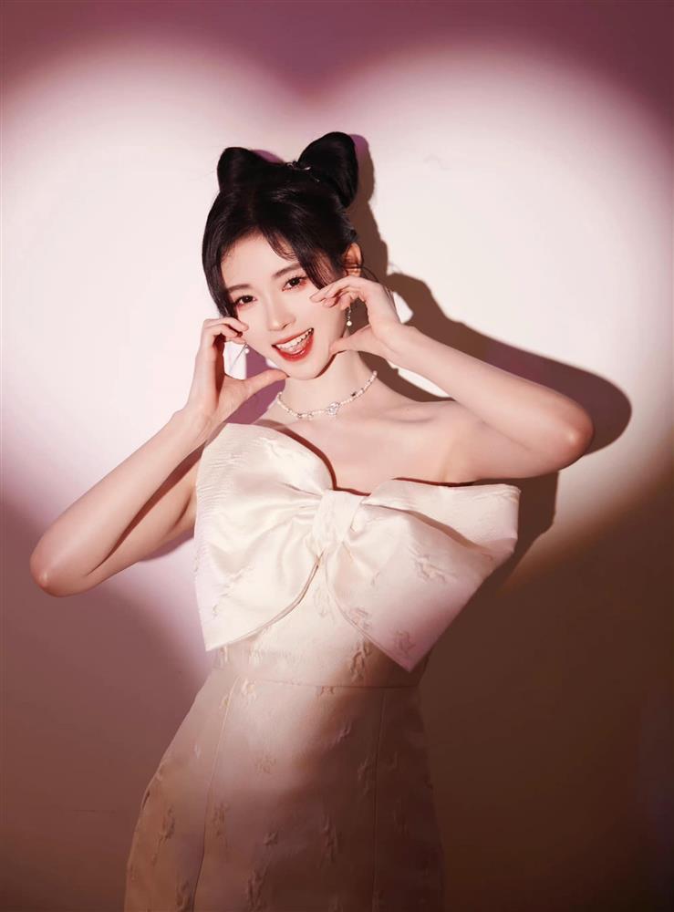 Nhan sắc thay đổi khó tin của mỹ nữ 4000 năm Cúc Tịnh Y-7