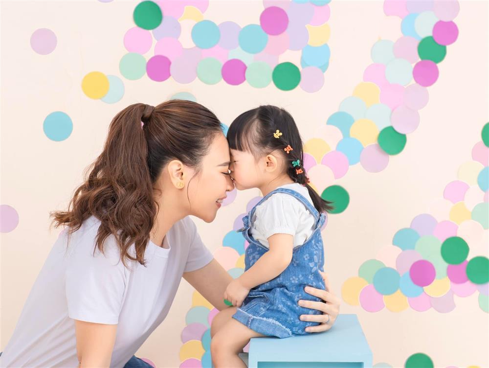 Tin showbiz Việt ngày 5/8: Con trai Thanh Thúy nhập viện-3