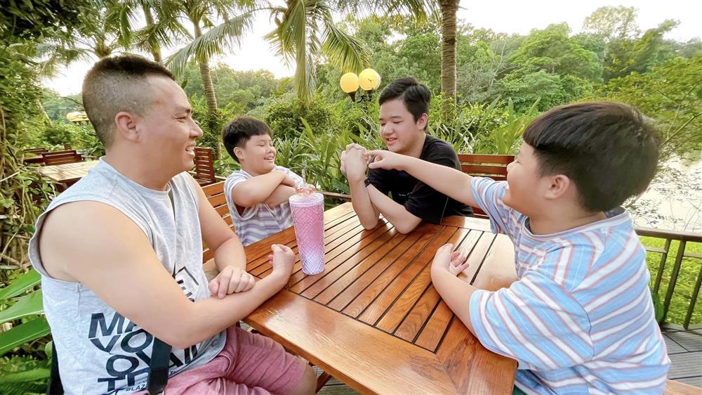 MC Hoàng Linh nhắc đến con riêng chồng, thái độ đặc biệt-7