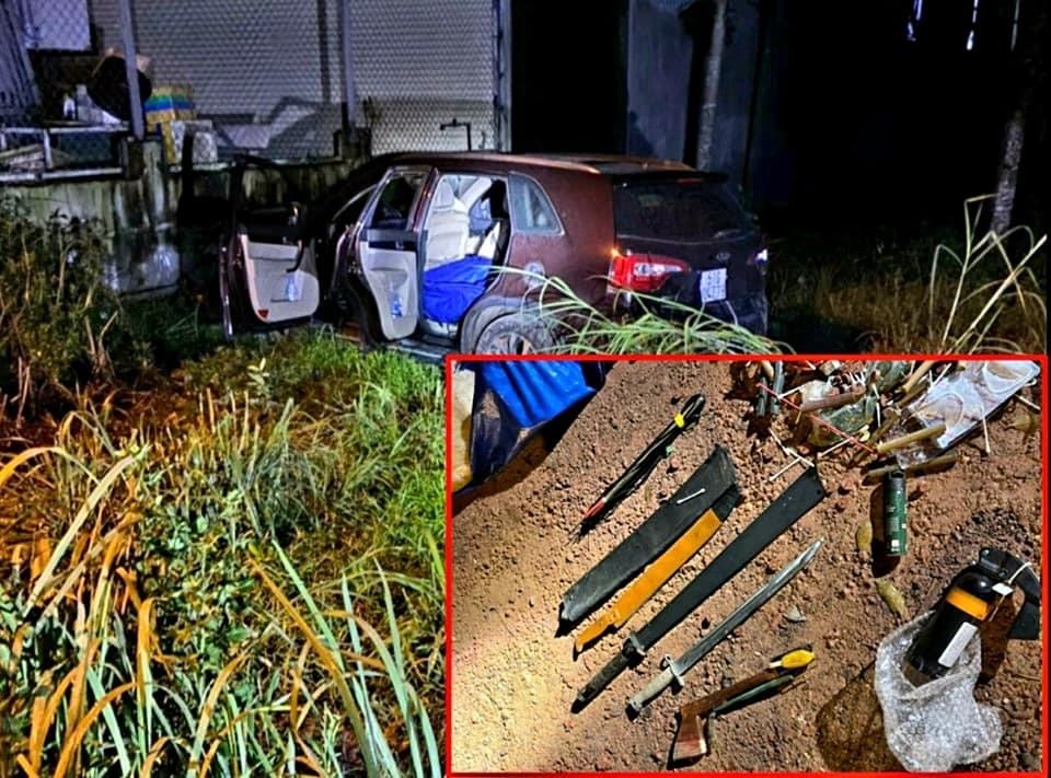 Nhóm trộm chó liều mình lái ô tô tông thẳng vào công an khi tẩu thoát-2