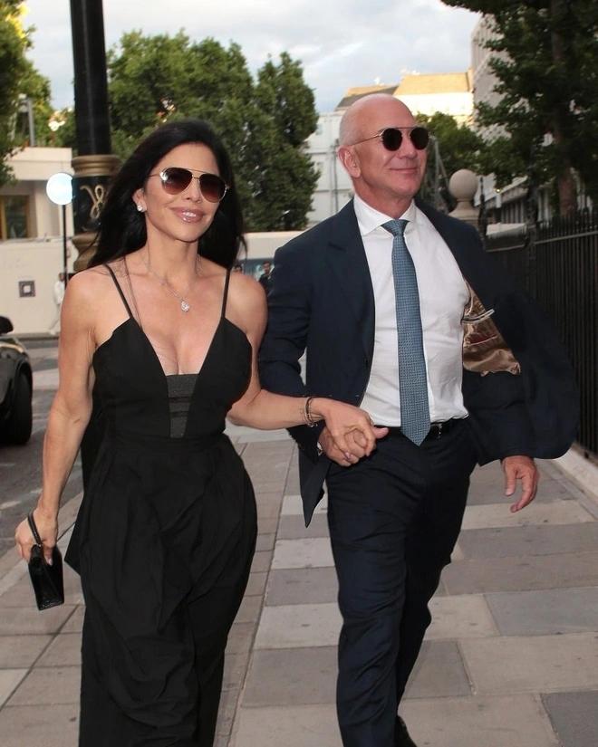 Phong cách tỷ phú Jeff Bezos và bạn gái-8