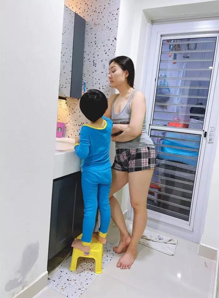 Hậu bị tố chảnh, Ngọc Lan bị soi mặt nhợt nhạt qua camera thường-9