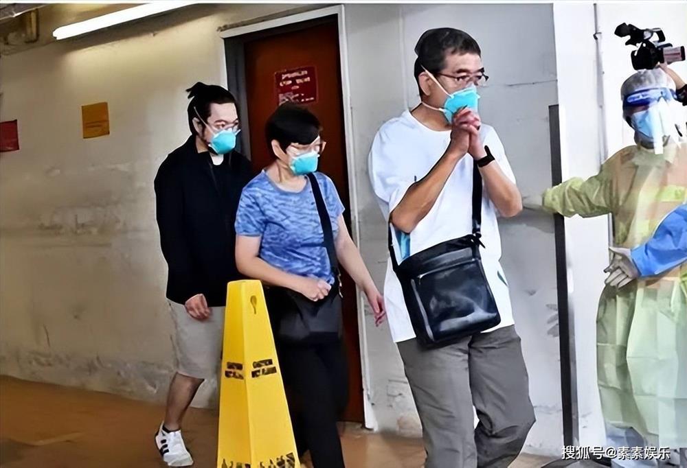 Cách hành xử của bạn gái với vũ công bị màn hình rơi liệt người-2