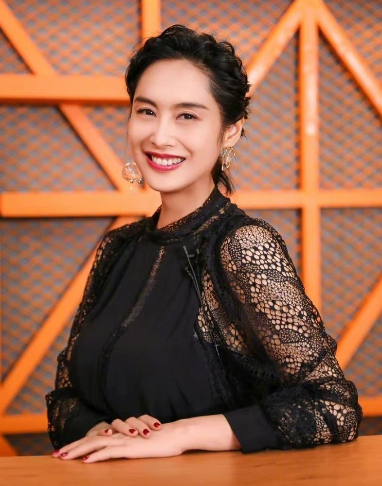 Cuộc sống của ngọc nữ từng bị Châu Tinh Trì phụ bạc-10