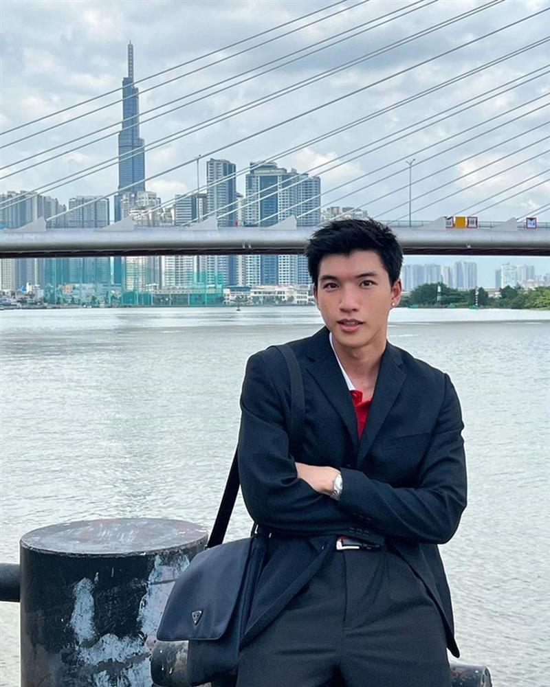 Phản ứng bất ngờ của HIEUTHUHAI trước tin đồn hẹn hò hotgirl-4