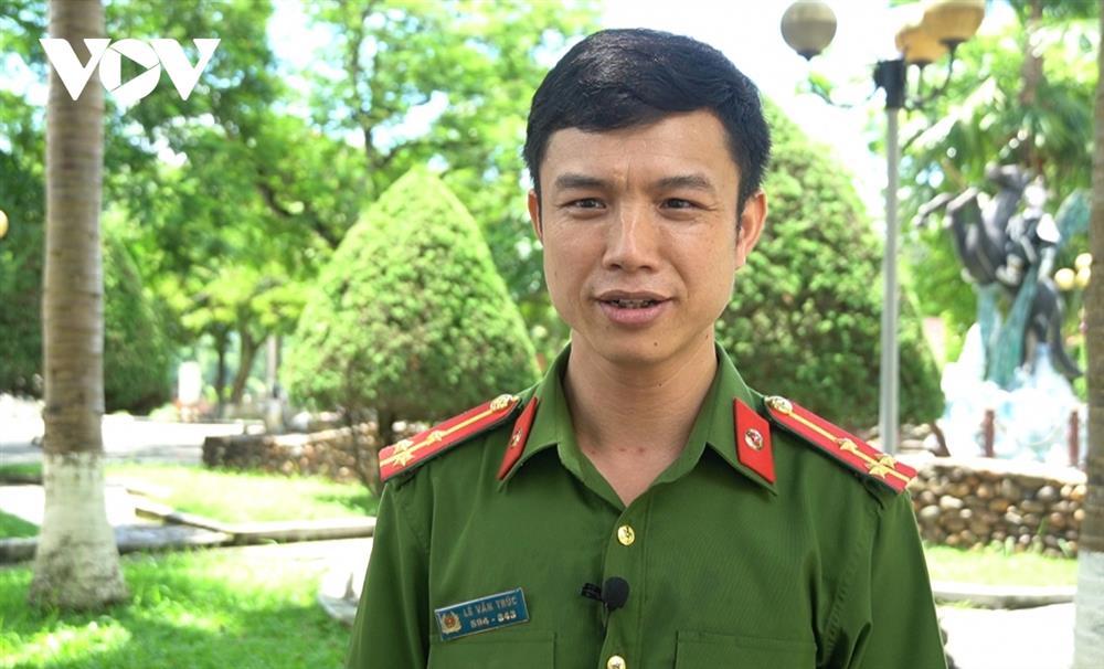 Phạm nhân khóc nghẹn ngày gặp lại sau 12 năm giấu con đi tù-4