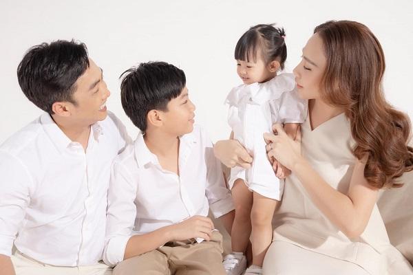 Cường Đô La xả ảnh bên con, dân mạng nhìn 3 tưởng 1-18