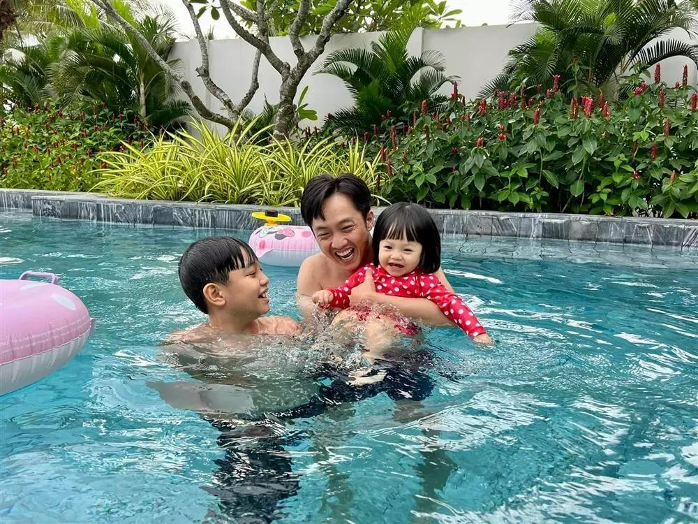 Cường Đô La khoe tổ ấm như mơ, Subeo ra dáng với sơ mi trắng-9