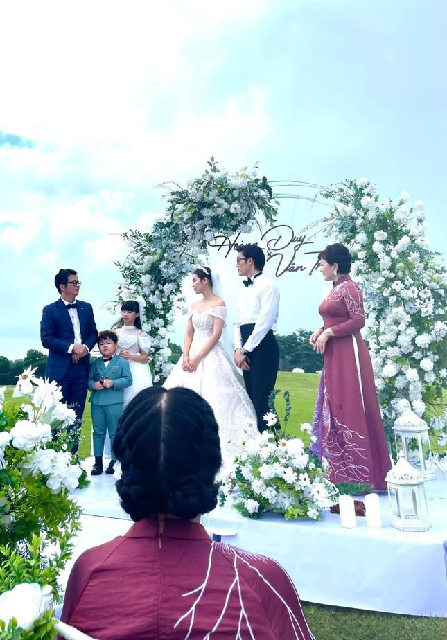 Những chi tiết khó hiểu, gây tranh cãi tập cuối Thương Ngày Nắng Về-6