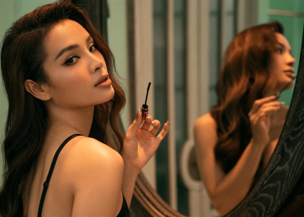 Tin showbiz Việt ngày 6/8: Vua cá Koi nhớ vợ mới da diết-9