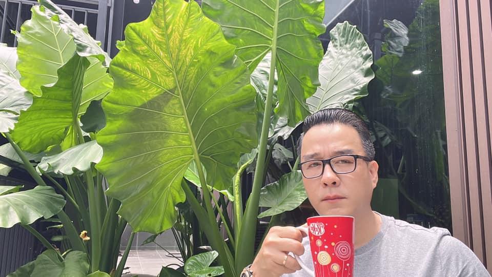 Tin showbiz Việt ngày 6/8: Vua cá Koi nhớ vợ mới da diết-1