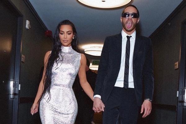 Kim Kardashian liên tiếp bị bóc mẽ photoshop quá đà-2