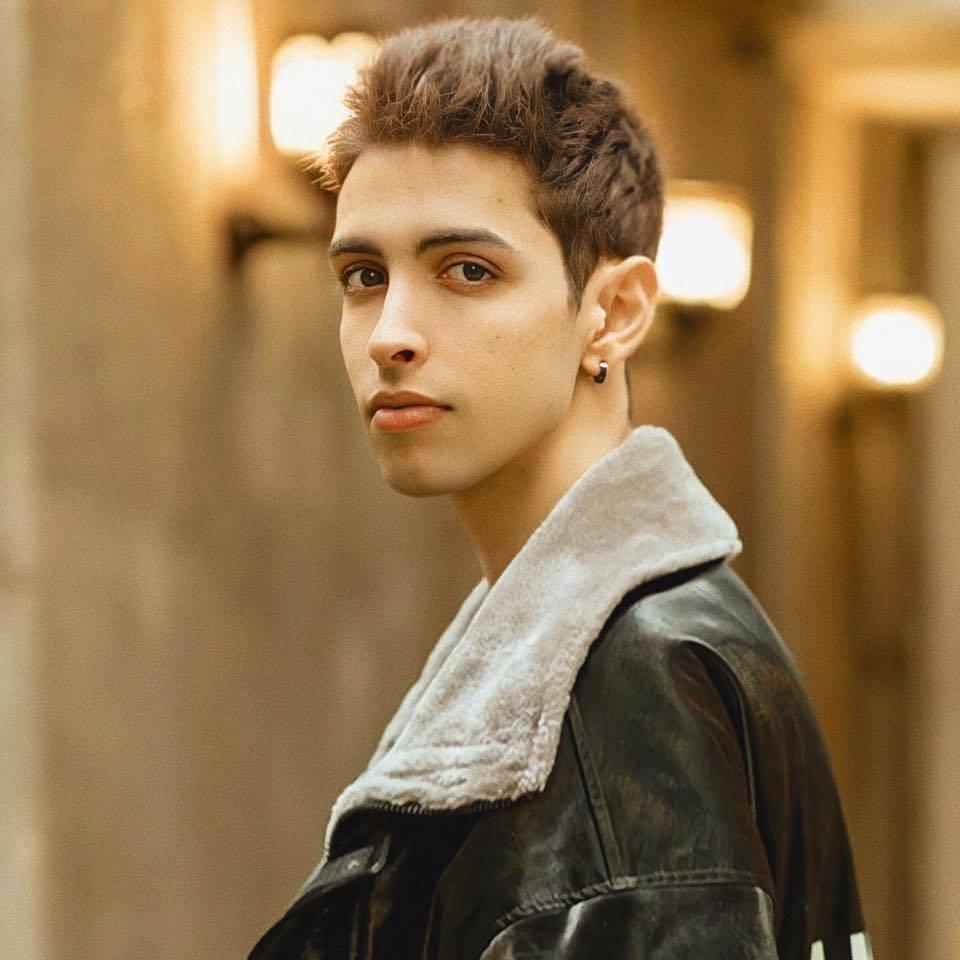 Profile cực xịn trai Tây liên tục tỏ tình, cầu hôn Hoa hậu Thùy Tiên-3