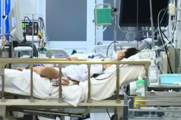 Xác định tạp hóa bán rượu 8 sinh viên uống ngộ độc, 2 người tử vong-2