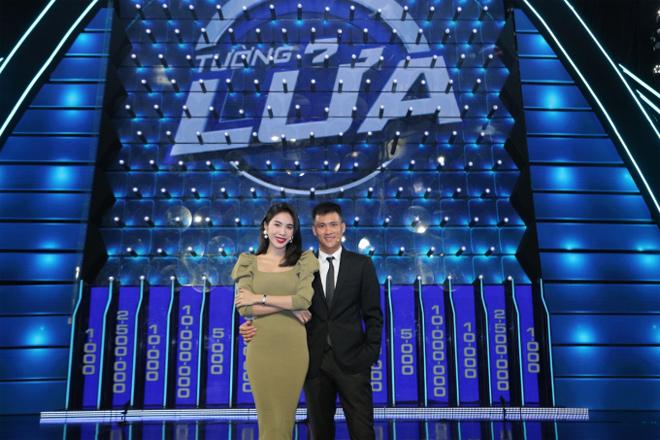 Bùi Tiến Dũng khiến fan phấn khích, Tấn Trường gây tranh cãi vì game show-8