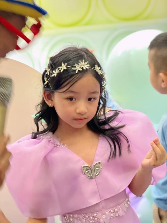 Có mặt ở sinh nhật con gái, Á hậu Trà My bị nghi bầu lần 2-2