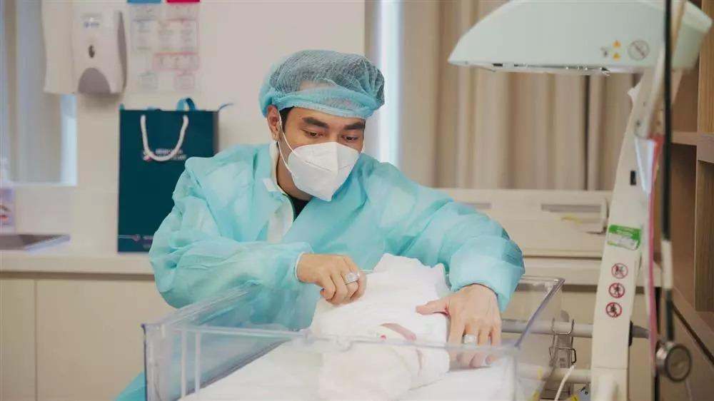 Lê Dương Bảo Lâm bóc thái độ lồi lõm của vợ ngày xuất viện-6