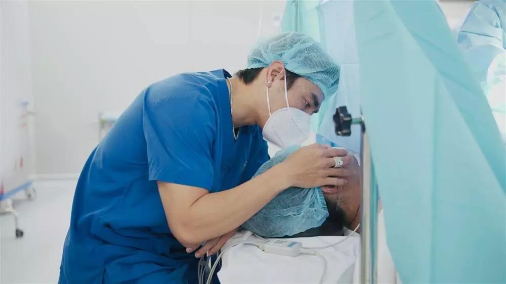 Lê Dương Bảo Lâm bóc thái độ lồi lõm của vợ ngày xuất viện-4