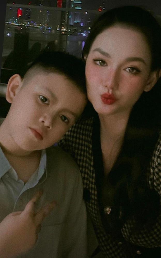 MC Quỳnh Chi khoe gặp lại con trai sau 7 năm ly hôn-2