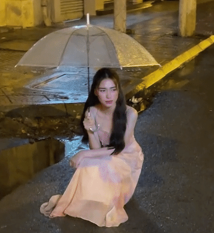 Bắt gặp Hòa Minzy khóc nức nở vì tình tin đồn Khải Đăng?-3